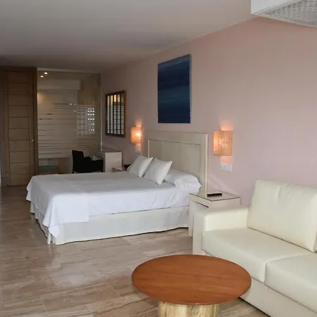 Dona Lola Zahara 4*