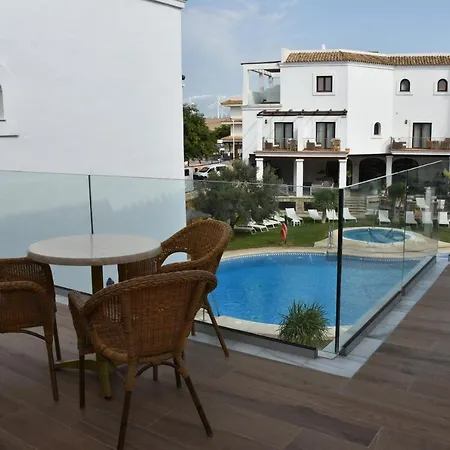 Hotel Dona Lola Zahara 4*