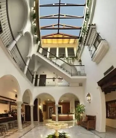 Hotel Dona Lola Zahara