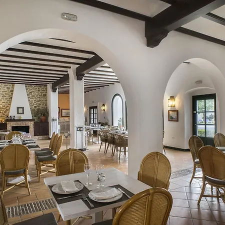 Hotel Dona Lola Zahara 4*