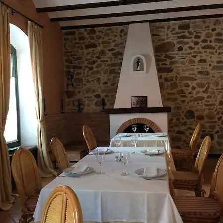 Hotel Dona Lola Zahara 4*