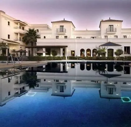Dona Lola Zahara Hotel