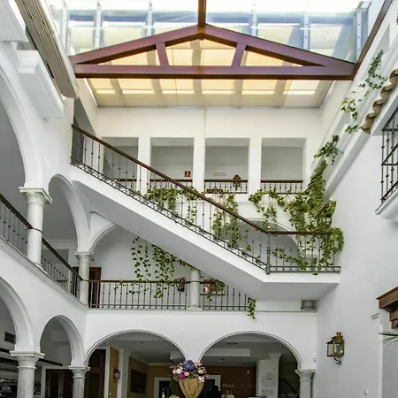 Dona Lola Zahara
